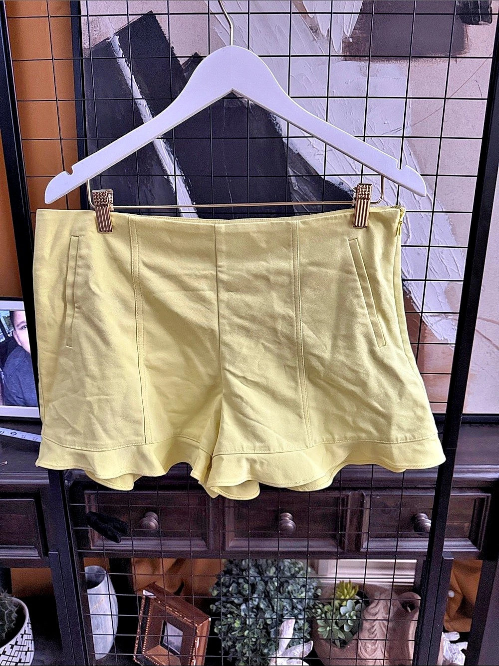 I. STATE High Waist Ruffle Shorts in Yellow Size 12 Like New